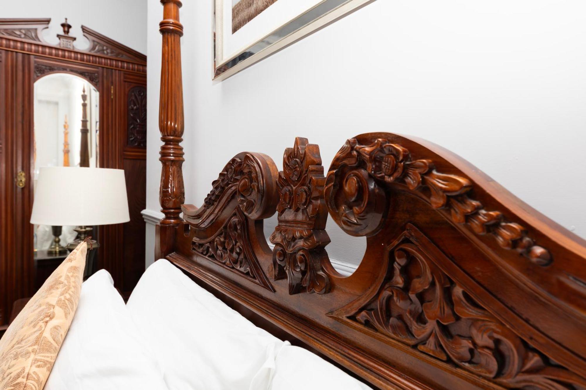 The Manor Hotel ランディドノー エクステリア 写真