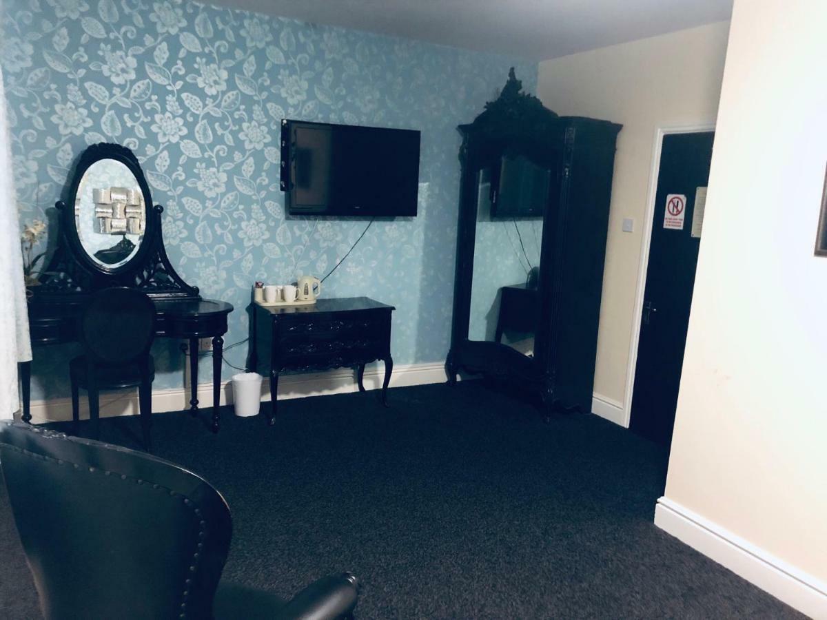 The Manor Hotel ランディドノー エクステリア 写真