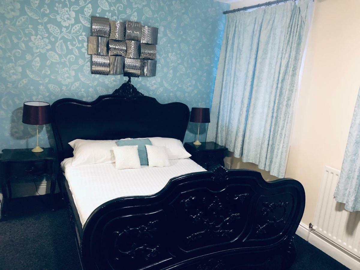 The Manor Hotel ランディドノー エクステリア 写真