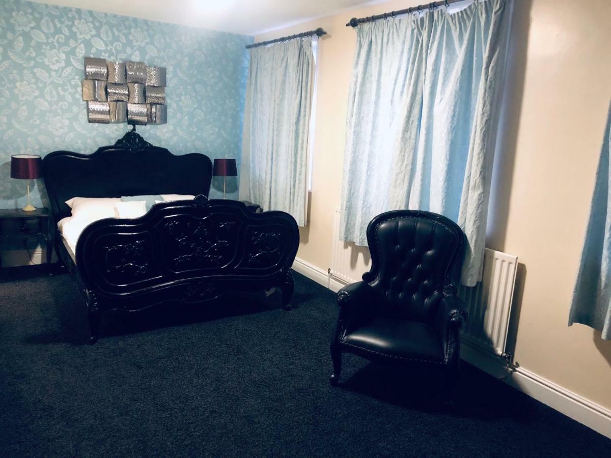 The Manor Hotel ランディドノー エクステリア 写真