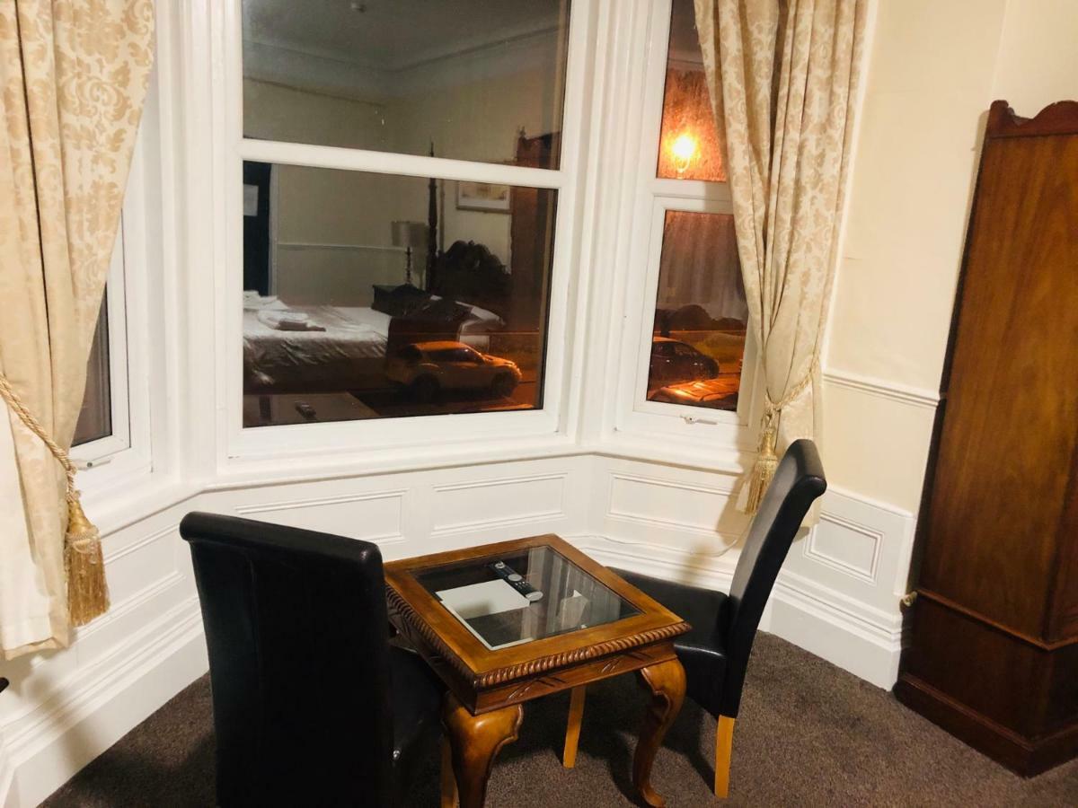 The Manor Hotel ランディドノー エクステリア 写真